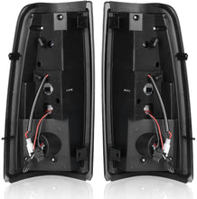 Cargar imagen en el visor de la galería, 1999-2006 Chevy Silverado Par Focos Traseros LED Fondo Negro Smoke (Chofer & Pasajero) - PAL Auto Parts
