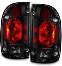 Cargar imagen en el visor de la galería, 2001-2004 Toyota Tacoma Focos Traseros Fondo Negro (Chofer & Pasajero) - PAL Auto Parts