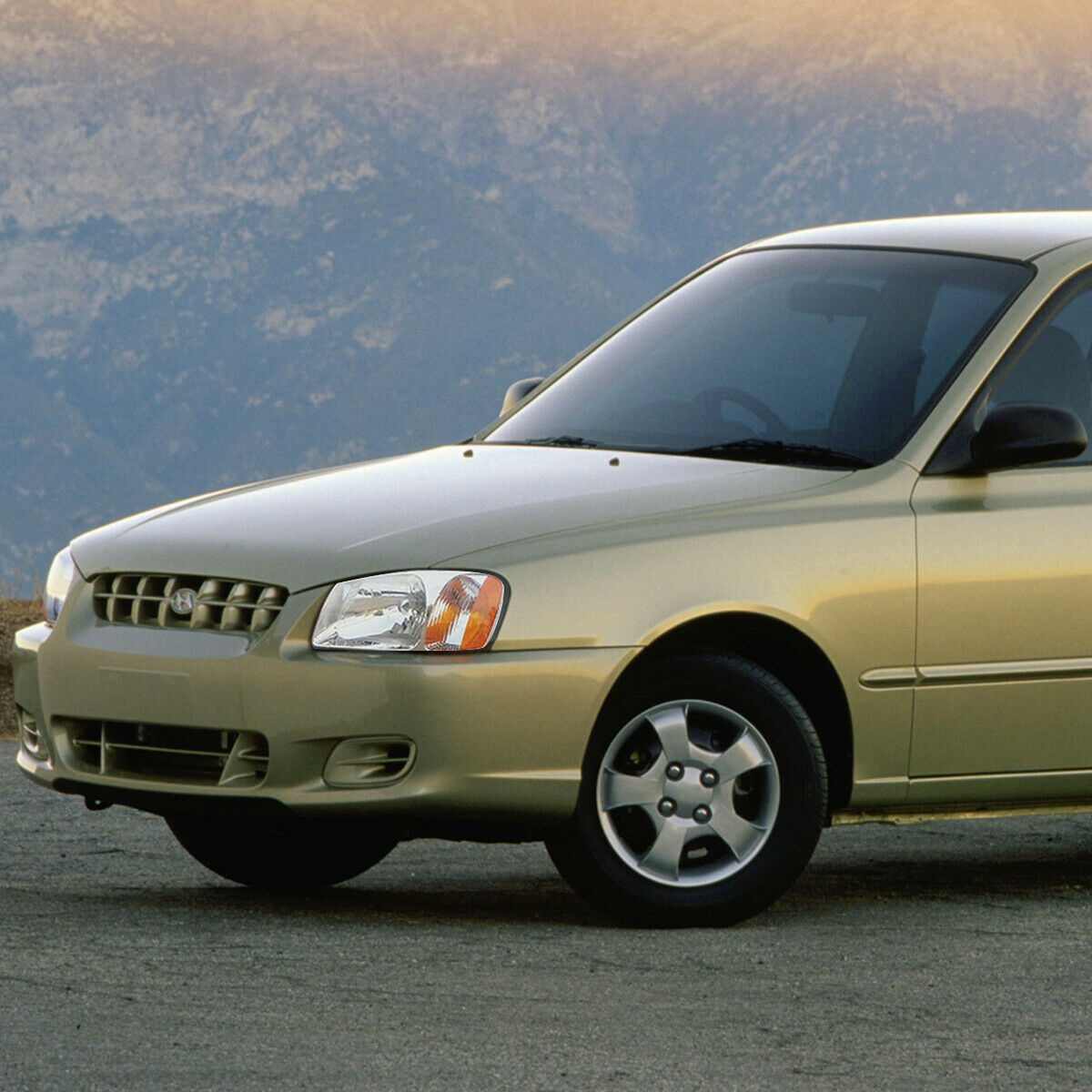 2000-2002 HYUNDAI ACCENT PAR FOCOS FONDO CROMADO (CHOFER & PASAJERO) - PAL Auto Parts