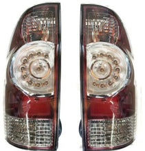 Cargar imagen en el visor de la galería, 2005-2011 Toyota Tacoma Par Focos Traseros Fondo Cromado ( Chofer & Pasajero) - PAL Auto Parts