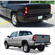 Cargar imagen en el visor de la galería, 1999-2006 Chevy Silverado Par Focos Traseros Fondo Smoke (Chofer &amp; Pasajero) - PAL Auto Parts
