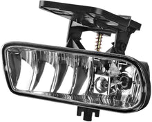 Cargar imagen en el visor de la galería, 1999-2002 GMC Sierra/2000-2006 GMC Yukon Par Fog Lights Fondo Cromado (Chofer &amp; Pasajero) - PAL Auto Parts
