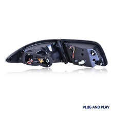 Cargar imagen en el visor de la galería, 2003-2006 Mazda 6 Par Focos Traseros LED Sequential (Chofer &amp; Pasajero)
