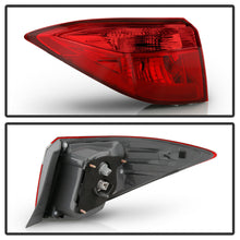 Cargar imagen en el visor de la galería, 2017-2019 Toyota Corolla Sedan Focos Traseros (Chofer &amp; Pasajero) - PAL Auto Parts
