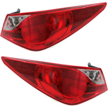 Cargar imagen en el visor de la galería, 2011-2014 HYUNDAI SONATA PAR FOCOS TRASEROS FONDO Cromado (CHOFER &amp; PASAJERO) - PAL Auto Parts
