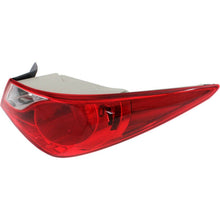 Cargar imagen en el visor de la galería, 2011-2014 HYUNDAI SONATA PAR FOCOS TRASEROS FONDO Cromado (CHOFER &amp; PASAJERO) - PAL Auto Parts

