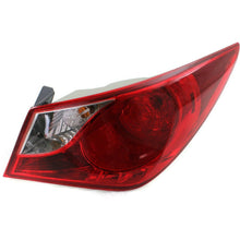 Cargar imagen en el visor de la galería, 2011-2014 HYUNDAI SONATA PAR FOCOS TRASEROS FONDO Cromado (CHOFER &amp; PASAJERO) - PAL Auto Parts

