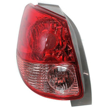 Cargar imagen en el visor de la galería, 2003-2008 TOYOTA MATRIX PAR FOCOS TRASEROS FONDO CROMADO (CHOFER &amp; PASAJERO) - PAL Auto Parts
