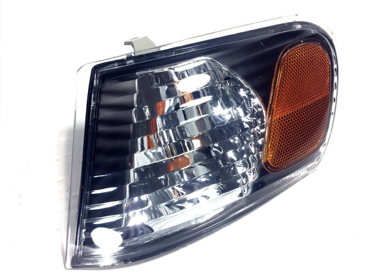 2001-2002 Toyota Corolla Par Focos Fondo Negro (Chofer & Pasajero) - PAL Auto Parts
